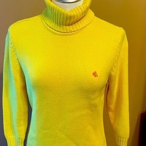 Lauren by Ralph Lauren. Yellow Sweater size Medium.